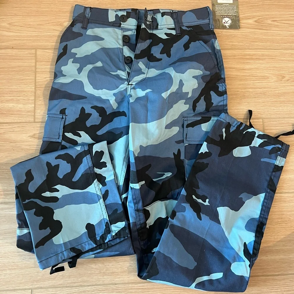 Blue Rothco cargo camo pants - Picture 2 of 3